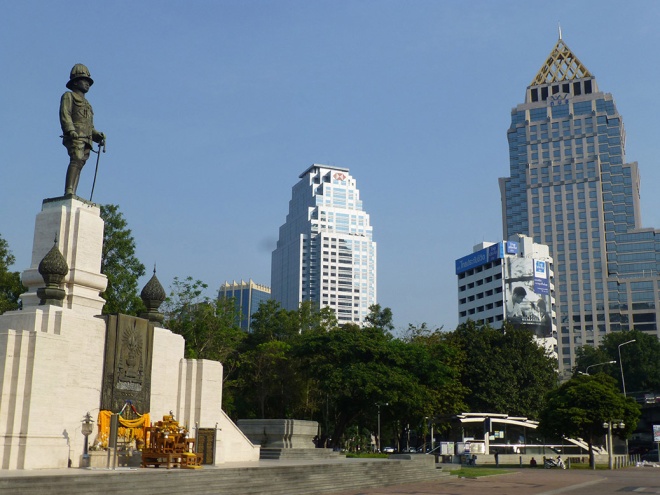 A statue of King Rama VI outside Lumpini Park, Bangkok's first public park established in the 1920s. 