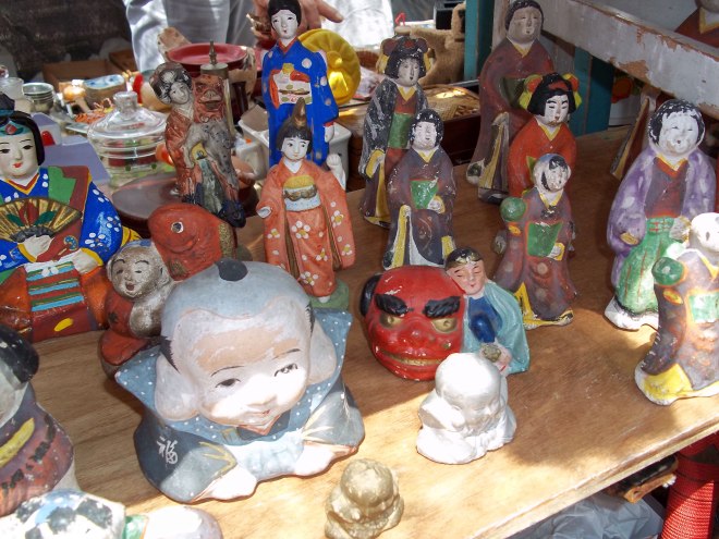 Traditional clay dolls called Hakata ningyō are popular both in Japan and abroad.