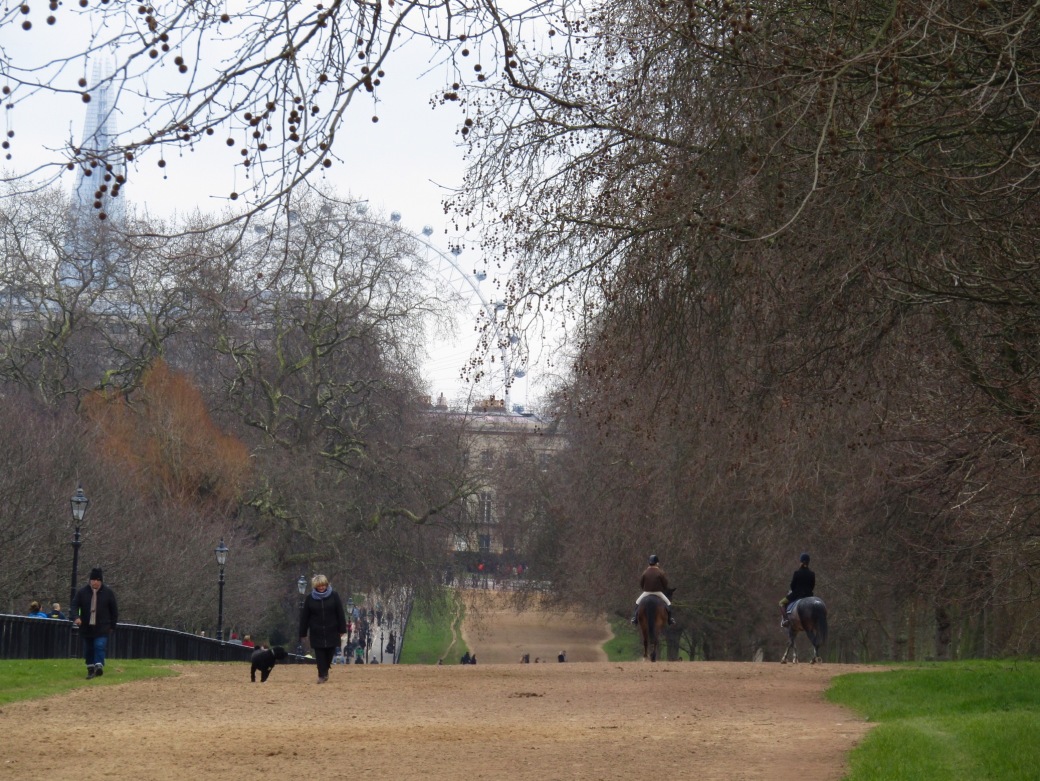 The sports fields at Kensington Garden are surrounded by a dirt trail for horse riders. I assume the horses came into the city on the tube...
