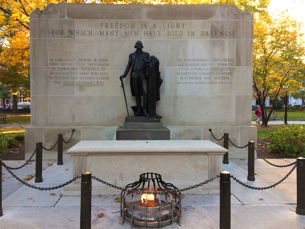 The beautiful Washington Park is home to the Tomb of the Unknown Revolutionary War Soldier memorial. Completed in 1957, a bronze statue of George Washington overlooks the remains of either a Colonial or British soldier.